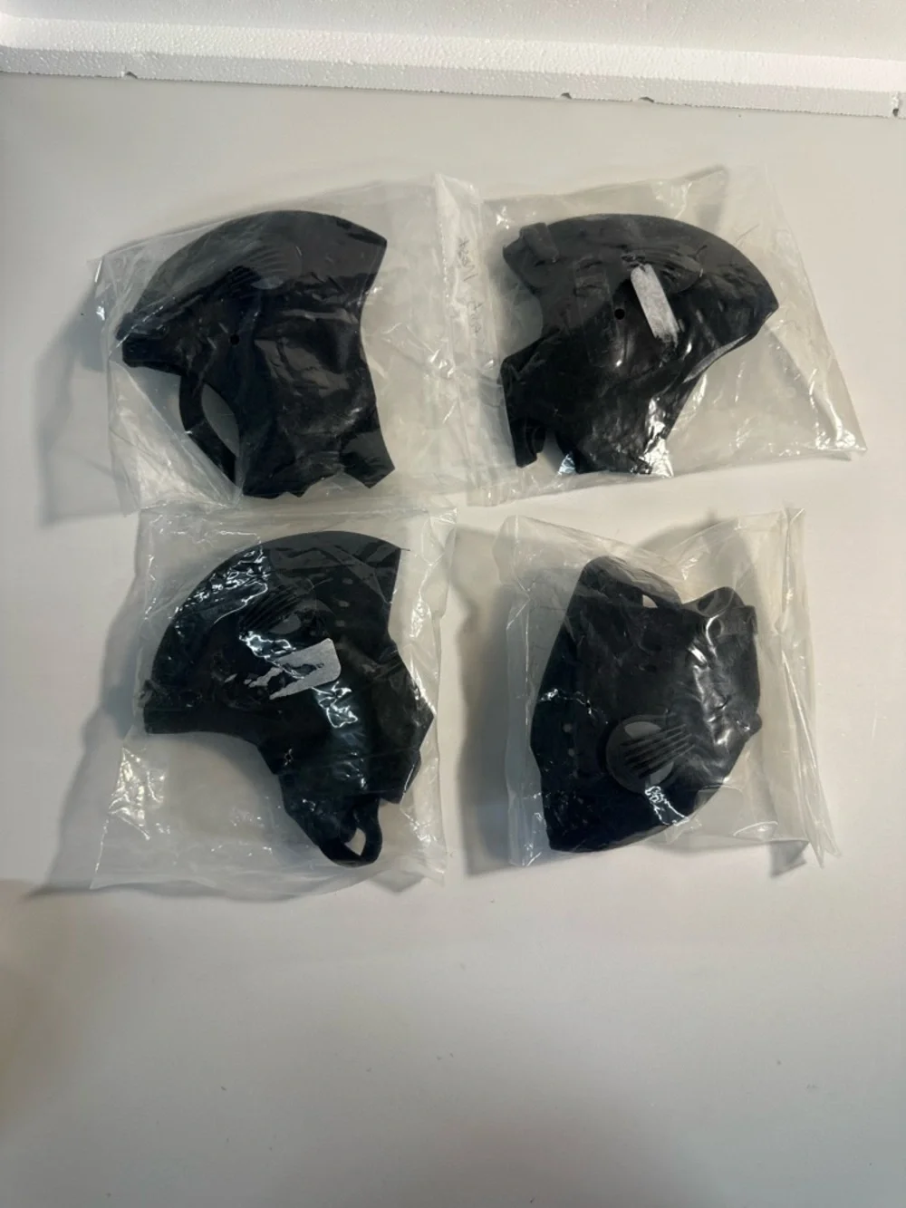 4 Reusable Face Masks Breathing Valves Sports Cycling Outdoor Carbon Filter NEW